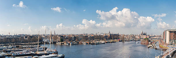 vue aérienne panoramique d'amsterdam - nemo museum photos et images de collection