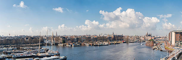 アムステルダムの上空からのパノラマビュー - nemo museum ストックフォトと画像