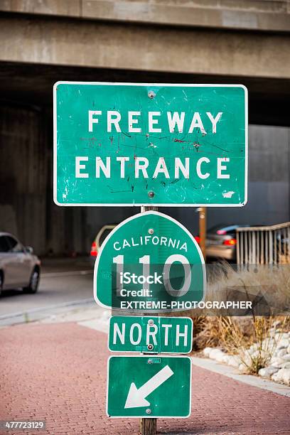 Freeway Entrance Road 팻말 0명에 대한 스톡 사진 및 기타 이미지 - 0명, 2차선 고속도로, 거리