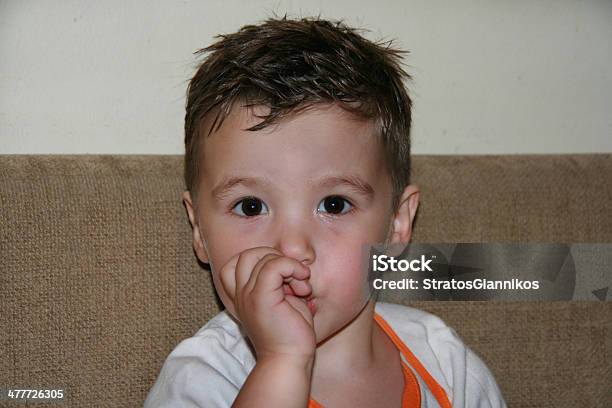 Mmm Yummy Dedo - Fotografias de stock e mais imagens de Chupar no Dedo - Chupar no Dedo, Bebé, Bebés Meninos