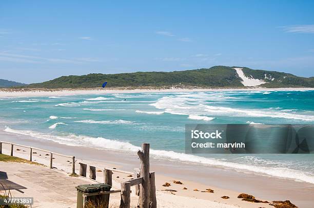 Bela Praia Surf Na Dinamarca Austrália Ocidental - Fotografias de stock e mais imagens de Ao Ar Livre - Ao Ar Livre, Arbusto, Areia