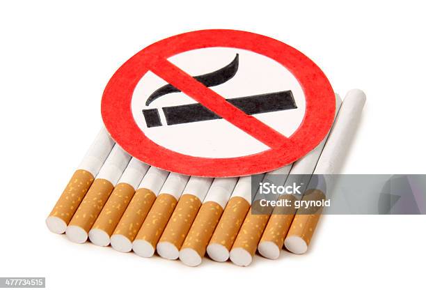 Foto de Sinal De Cigarro e mais fotos de stock de Anti-higiênico - Anti-higiênico, Cigarro, Fotografia - Imagem