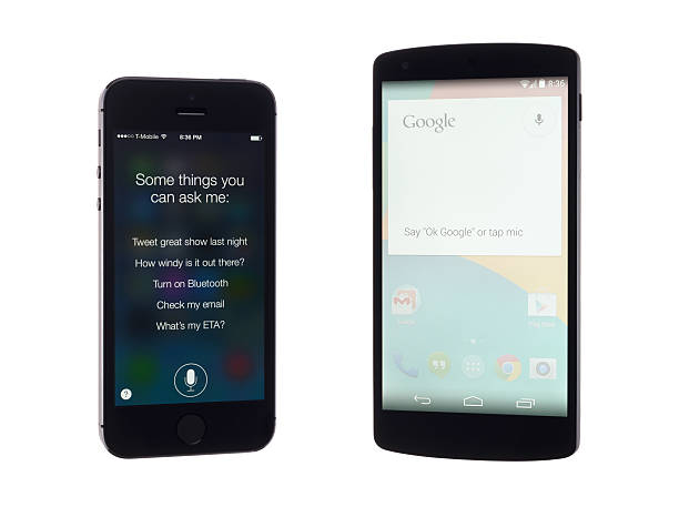 siri vs google голоса команды - google nexus стоковые фото и изображения