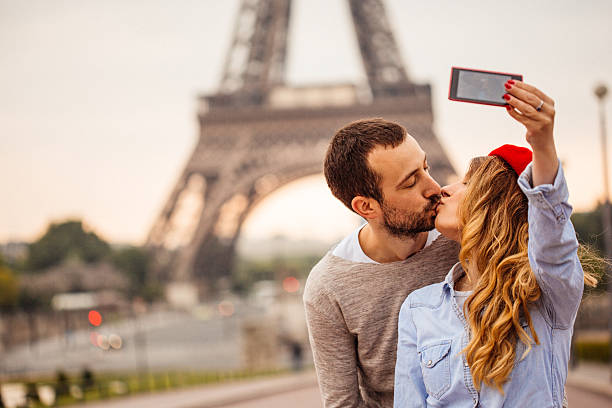 istock Kissing selfie in front of the Eiffel Tower 477749028
