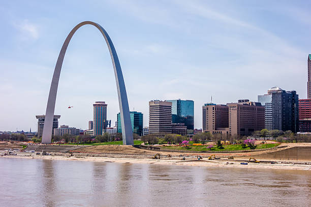 istock saint louis missouri downtown at daylight 477750410