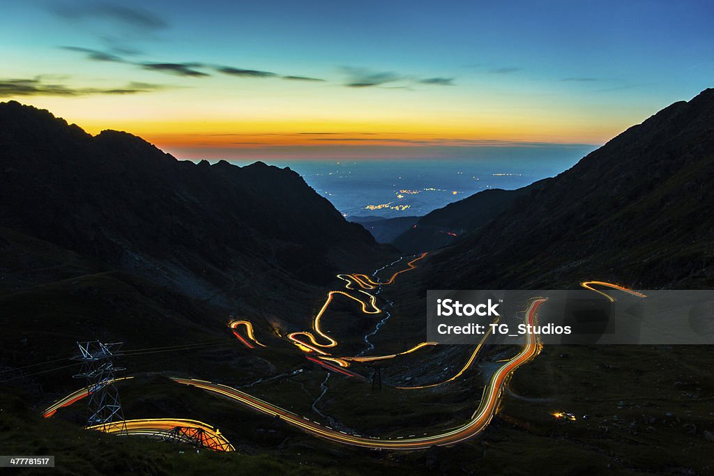 Mountain-Wanderwege - Lizenzfrei Abenddämmerung Stock-Foto