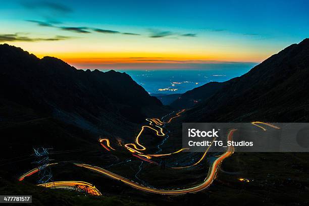 Mountainwanderwege Stockfoto und mehr Bilder von Abenddämmerung - Abenddämmerung, Berg, Breit