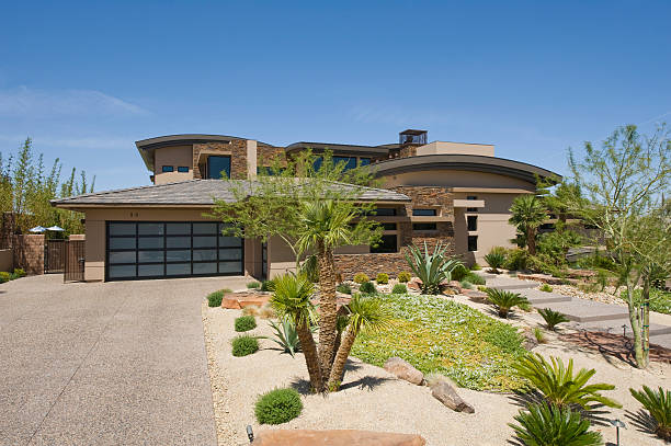 istock House With Driveway And Garden 477793141