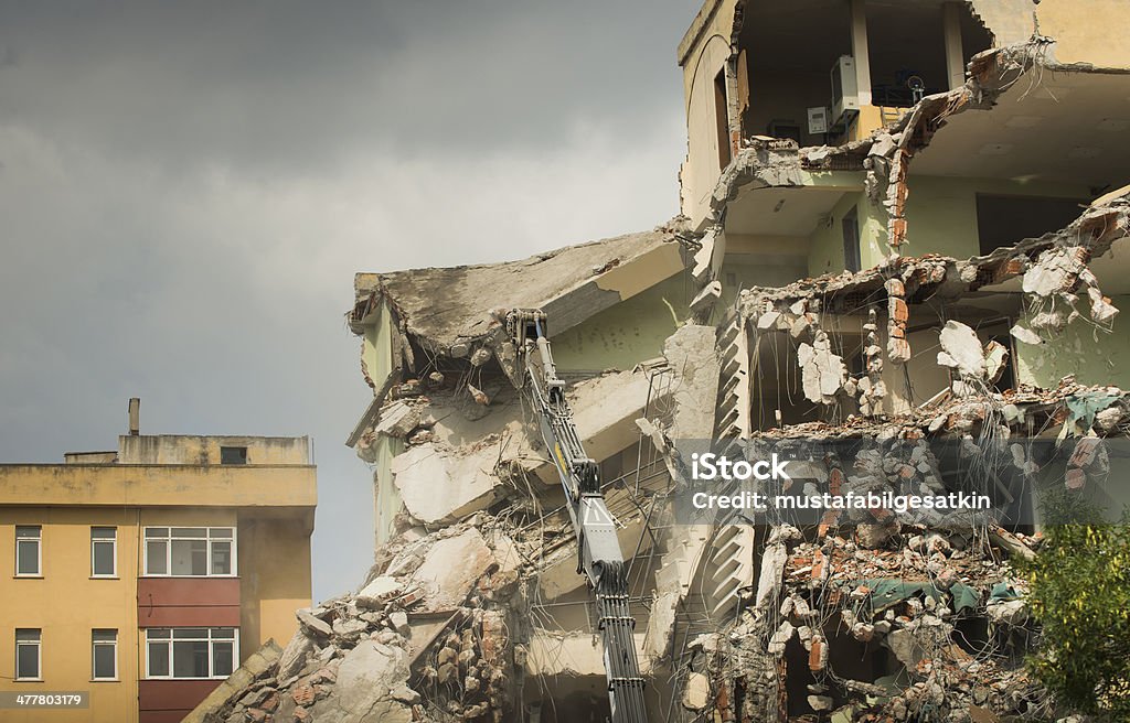 Ginge einem alten Gebäude. - Lizenzfrei Außenaufnahme von Gebäuden Stock-Foto