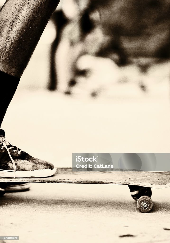 SKATEUR rétro - Photo de Faire du skate-board libre de droits