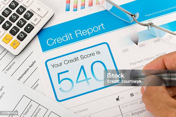 Foto de Relatório Com Pontuação De Crédito e mais fotos de stock de Baixo - Posição - Baixo - Posição, Pontuação de crédito, Acordo