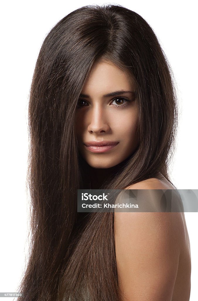 Retrato de uma bela jovem com longa elegante brilhante cabelo - Foto de stock de Adulto royalty-free