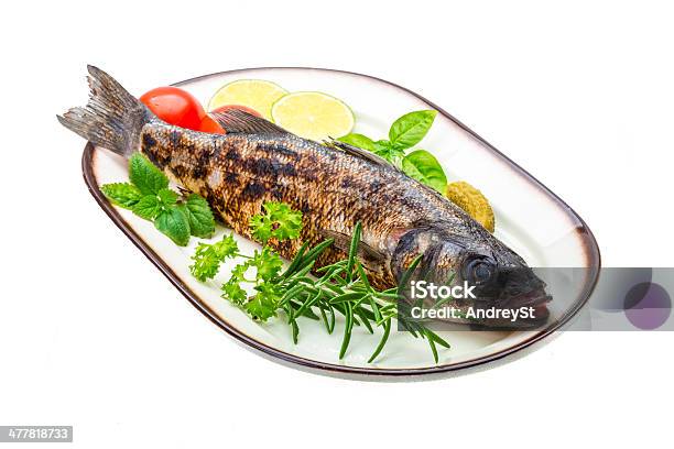 Branzino Arrosto - Fotografie stock e altre immagini di Alla griglia - Alla griglia, Basilico, Branzino