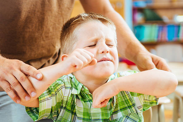 iperattiva ranocchia/a figlio/a - impatient children only child anger foto e immagini stock