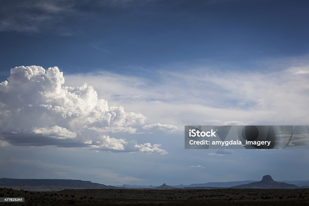 Paesaggio drammatico cielo e sud-ovest - Foto stock royalty-free di Cabezon Peak