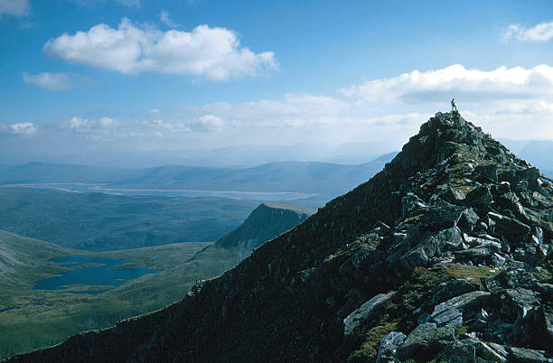 binnean mor, mamore gamma vicino a ben nevis lochaber scozia - ben nevis nevis ben loch foto e immagini stock