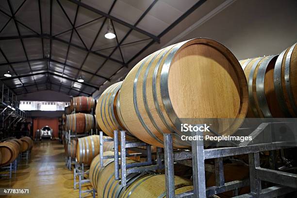 La Fábrica Foto de stock y más banco de imágenes de Barril - Barril, Whisky, Barril de vino