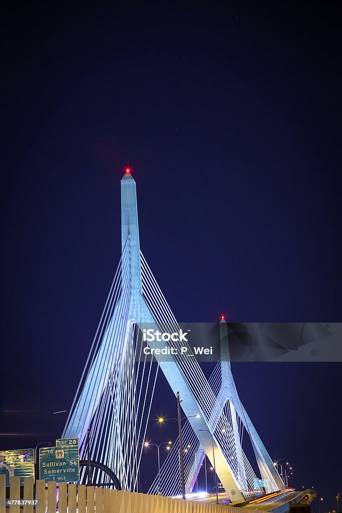 Puente Leonard P. Zakim Bunker Hill - Foto de stock de Boston - Massachusetts libre de derechos