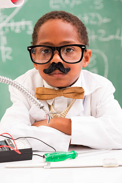 教育: レトロ数学者にラボます。 - child back to school mustache african ethnicity ストックフォトと画像