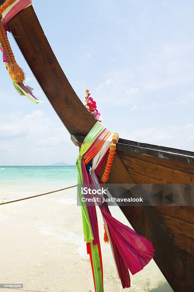 Thaïlandaise à la plage de longboat - Photo de Ao Nang libre de droits
