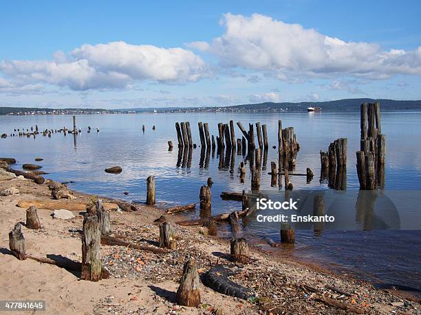 Alten Bergen In Den See Stockfoto und mehr Bilder von Alt - Alt, Anhöhe, Anlegestelle