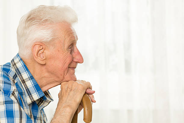 老人男性、ケイン - human hand aging process senior adult cane ストックフォトと画像