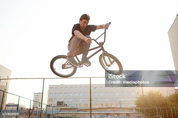 항공 Cyclist 공중에 대한 스톡 사진 및 기타 이미지 - 공중, 두발자전거, 스턴트맨