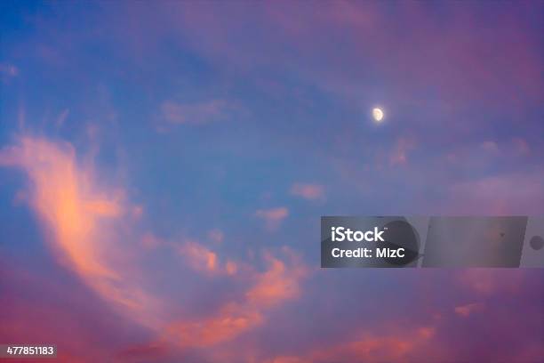 Moonglow の夕暮れの空の色 - ひらめきのストックフォトや画像を多数ご用意 - ひらめき, まぶしい, やわらか