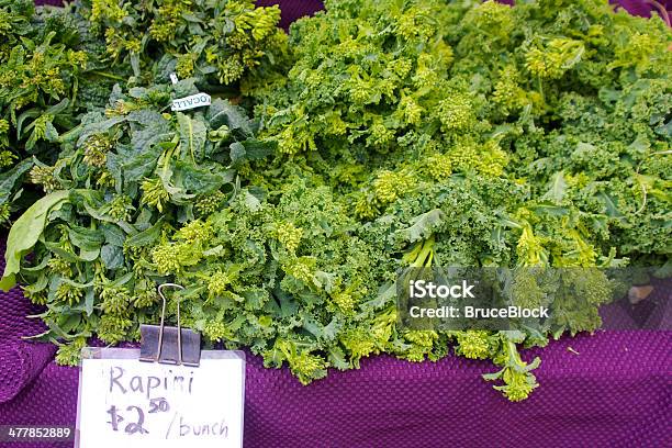 Rapini Stockfoto und mehr Bilder von Obst- und Gemüsestand - Obst- und Gemüsestand, Schild, Bauernmarkt