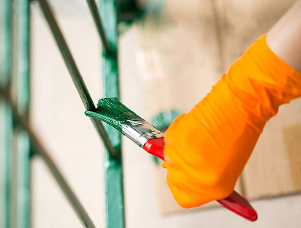 istock Painting with a paint brush 477863350