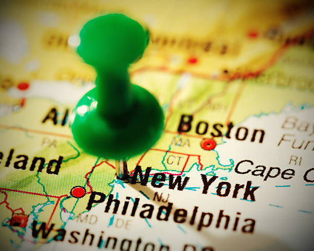 グリーン pushpin マークにニューヨークの地図 united styates - map eastern usa new york city boston ストックフォトと画像