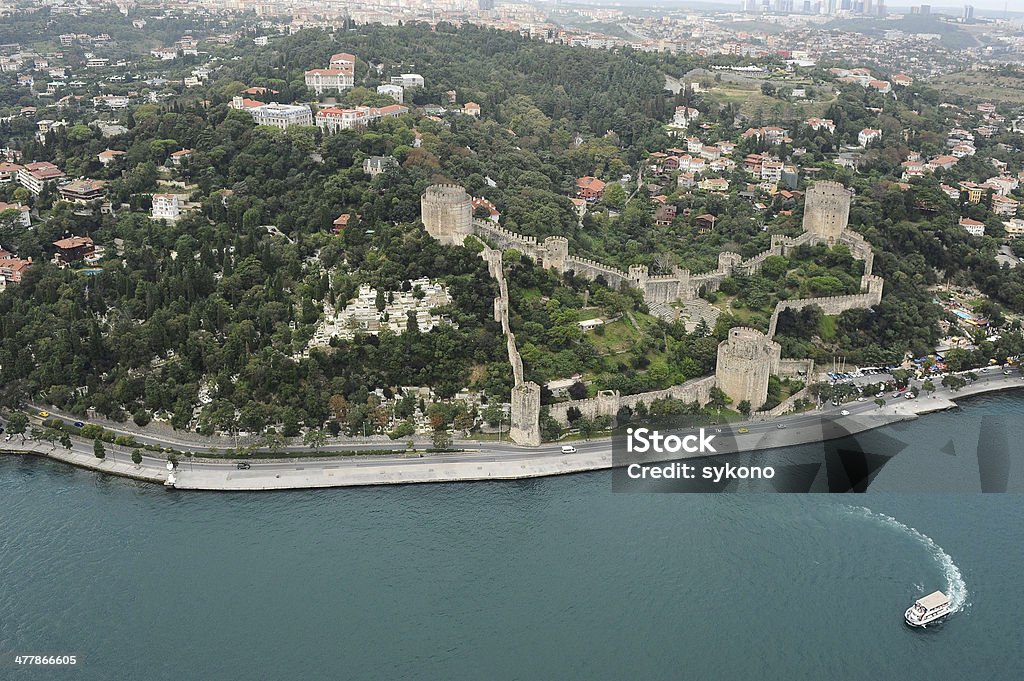 Antiguo castillo en la costa al Bósforo - Foto de stock de Abierto libre de derechos