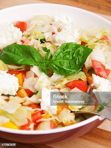 Insalata Di Verdure - Fotografie stock e altre immagini di Ambientazione interna - Ambientazione interna, Carota, Cibi e bevande