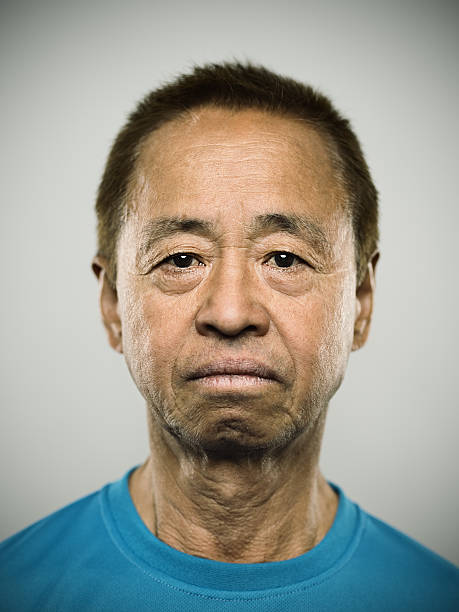 porträt von einem senior japanische mann - chinese culture china chinese ethnicity human face stock-fotos und bilder