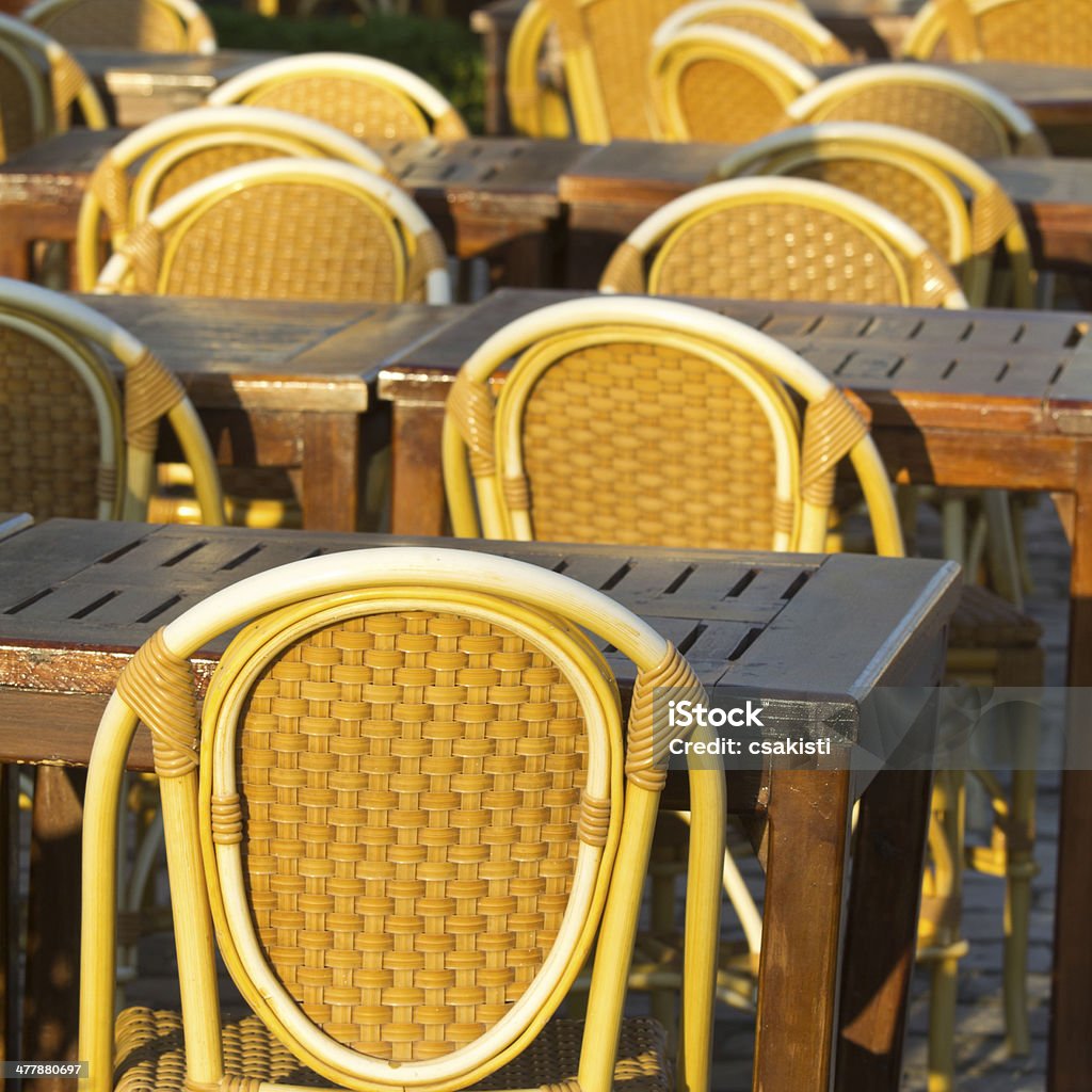 Sillas de madera - Foto de stock de Aire libre libre de derechos