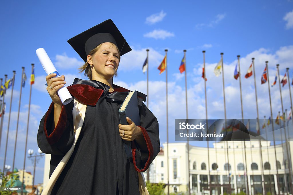 Диплом Уни�верситета выпускников с - Стоковые фото 20-24 года роялти-фри