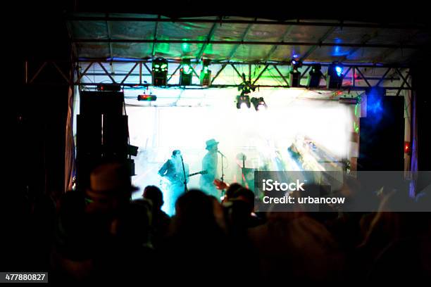 Foto de Evento De Música Ao Vivo À Noite e mais fotos de stock de Adulto - Adulto, Assistindo, Bailarina