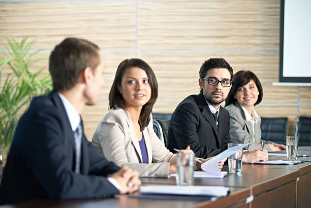 istock Discussion of report 477886697