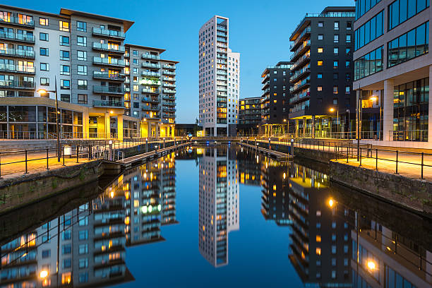 clarence dock, leeds, inglaterra - leeds england yorkshire canal museum imagens e fotografias de stock