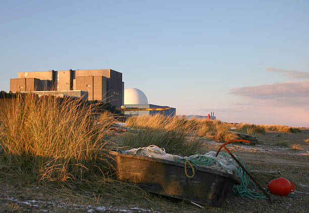 tramonto sopra sizewell - sizewell b nuclear power station foto e immagini stock