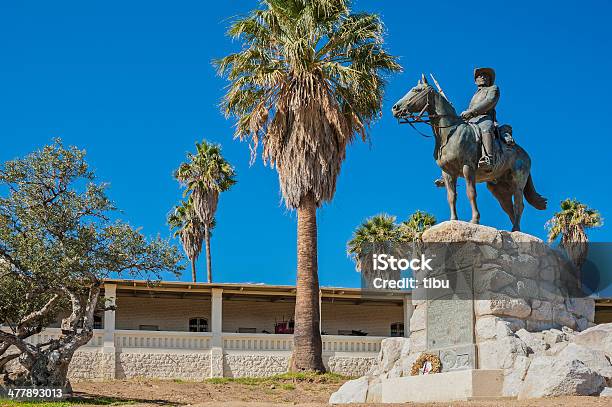 Windhoek Equestrian Memorial Lubniemiecki Rider Z Southwest - zdjęcia stockowe i więcej obrazów Namibia