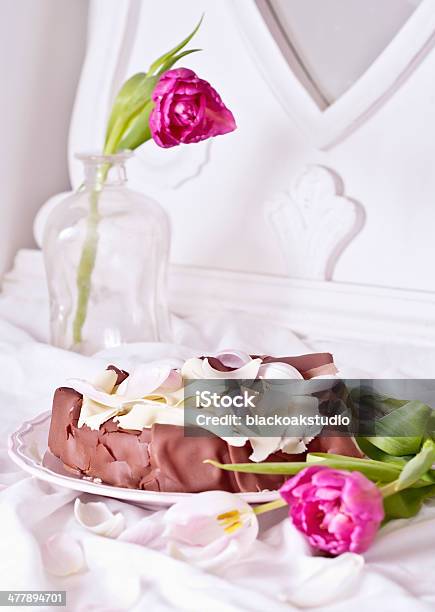 낭만적임 초콜릿 데이트 케이크 귀여운에 대한 스톡 사진 및 기타 이미지 - 귀여운, 꽃 한송이, 꽃-식물