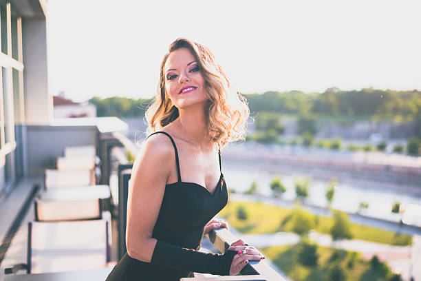 istock Beautiful young women 477914044