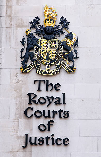 istock Royal courts london sign 477915061