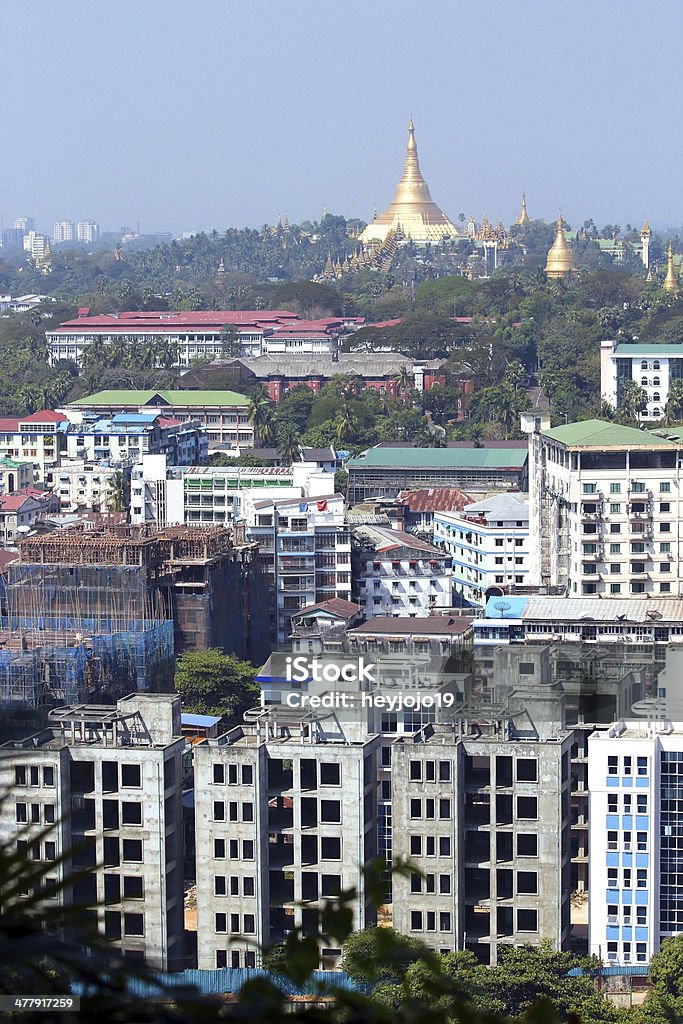 Vista a la ciudad y Shwedagon Pagoda Yangon, Myanmar. - Foto de stock de Ciudad libre de derechos
