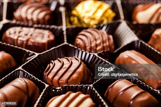 クローズアップの美味しいチョコレートプラリーヌ - カカオの実のストックフォトや画像を多数ご用意 - カカオの実, クリーム, クローズアップ