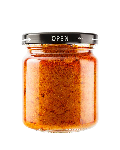 massaman curry-paste in glas jar - curry sauces stock-fotos und bilder