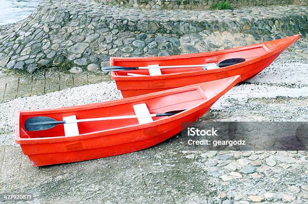 Red Barco A Remos - Fotografias de stock e mais imagens de Ao Ar Livre - Ao Ar Livre, Barco a Remos, Descontrair