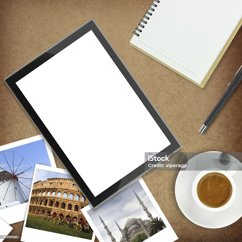 Tablet computer e foto di luoghi famosi - Foto stock royalty-free di Arrangiare