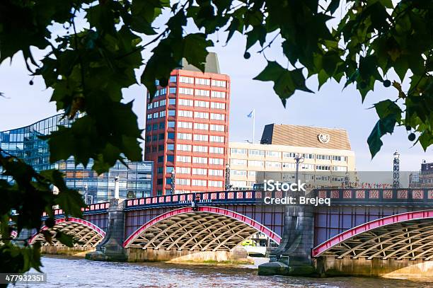 Foto de Arquitetura De Londres e mais fotos de stock de Arquitetura - Arquitetura, Arranjar, Azul